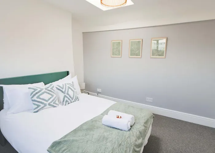 Апартаменти One Bedroom Flat In St Michael's Hill Бристоль