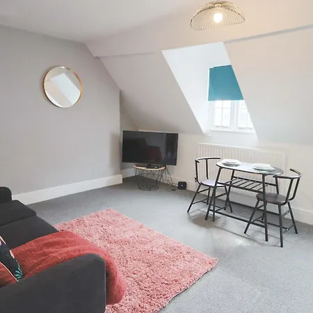 One Bedroom Flat In St Michael's Hill Apartament *